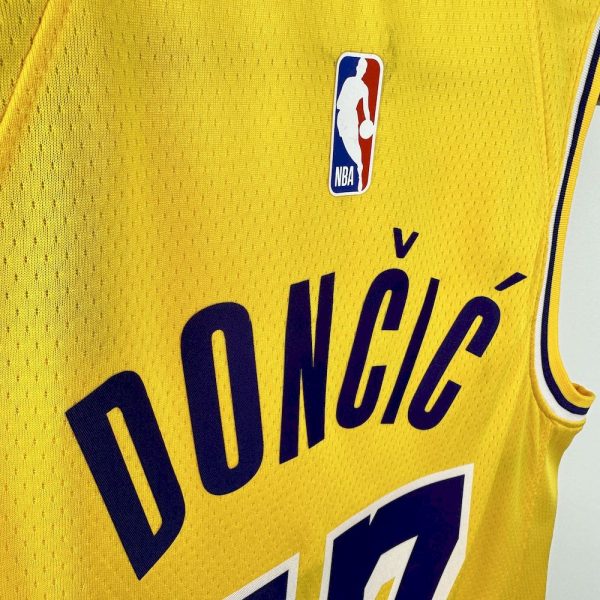 Los Angeles Lakers 2023/24 Icon Edition DONCIC#77 - Image 7