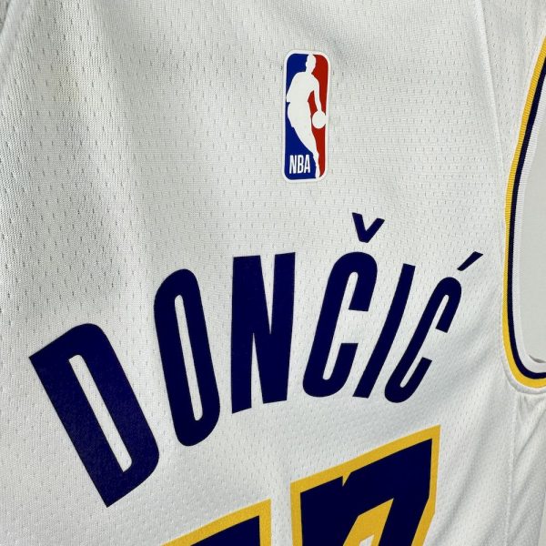 Los Angeles Lakers 2023/24 Association Edition DONCIC#77 - Image 7